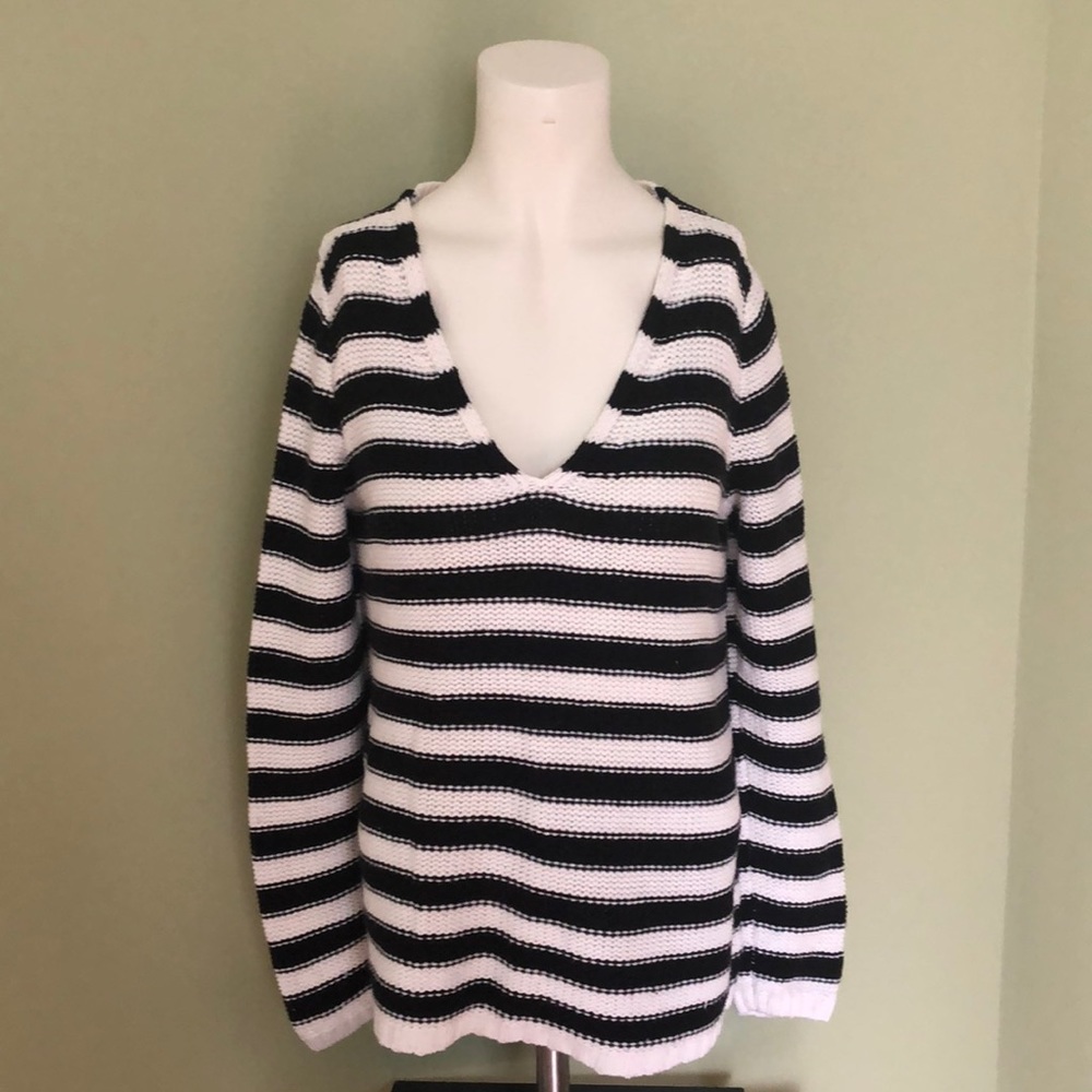 H&M sweater black and white stripes. SMALL